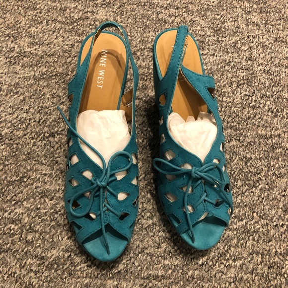 Nine West Smootheff turquoise Wedge Sandal size 9 - Picture 3 of 8